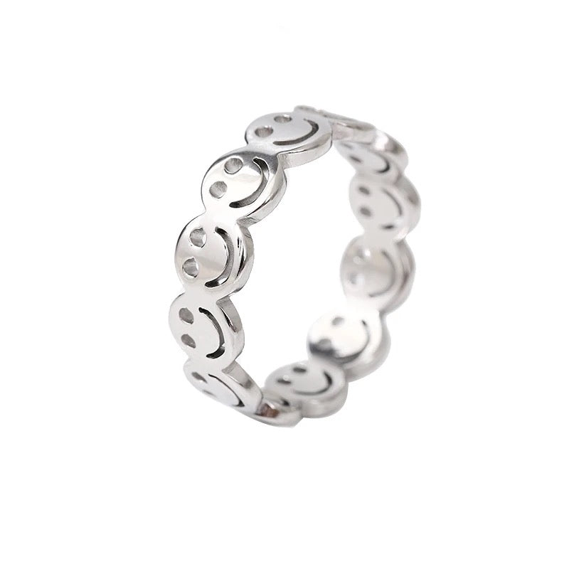 Smiley Face Ring (Silver)